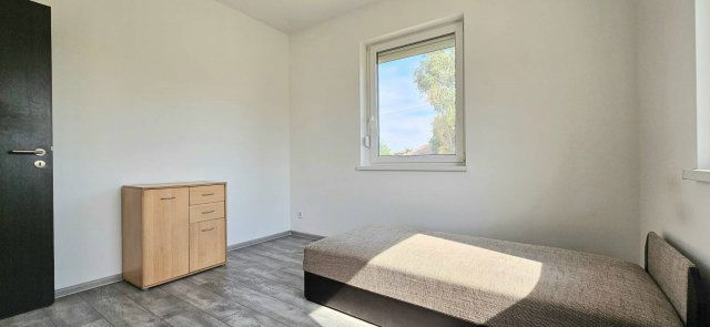 Kiadó ikerház, albérlet, Kecskeméten 400 E Ft / hó, 4 szobás