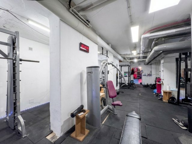 Eladó ipari ingatlan, Budapesten, XIII. kerületben 75 M Ft