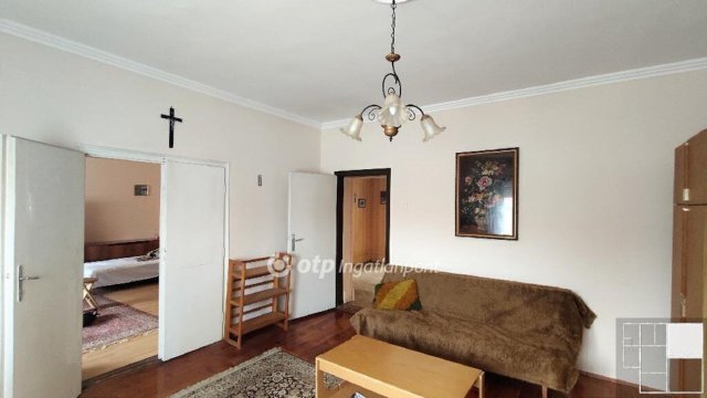 Eladó családi ház, Csornán 52 M Ft, 3 szobás