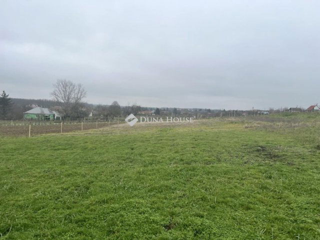 Eladó telek, Gyarmaton 16 M Ft / költözzbe.hu