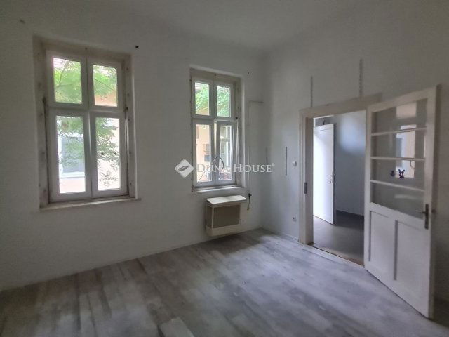 Eladó téglalakás, Budapesten, IV. kerületben 34.9 M Ft, 1 szobás
