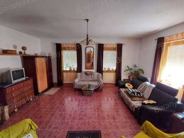 Eladó családi ház, Egerágon 69.9 M Ft, 5 szobás