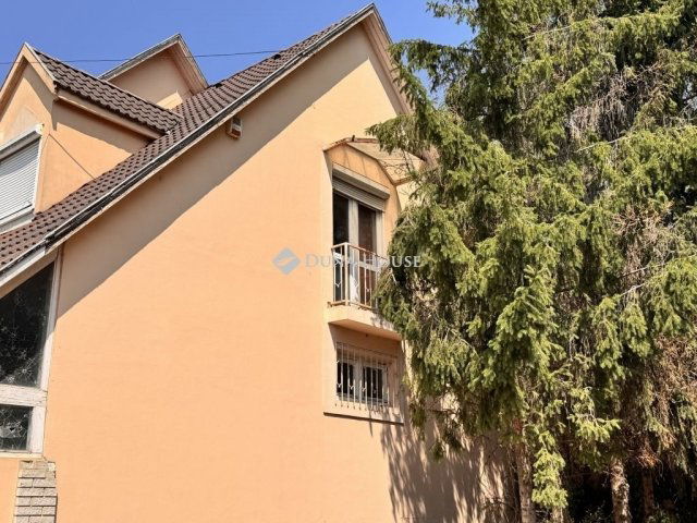 Eladó családi ház, Vácon 150 M Ft, 5 szobás