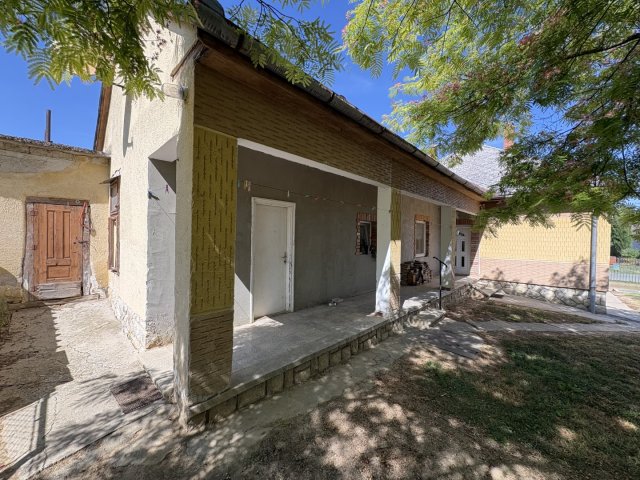 Eladó családi ház, Igalon 38.9 M Ft, 3 szobás