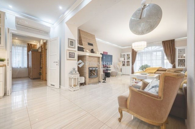 Eladó családi ház, Lajosmizsén 229 M Ft, 5 szobás