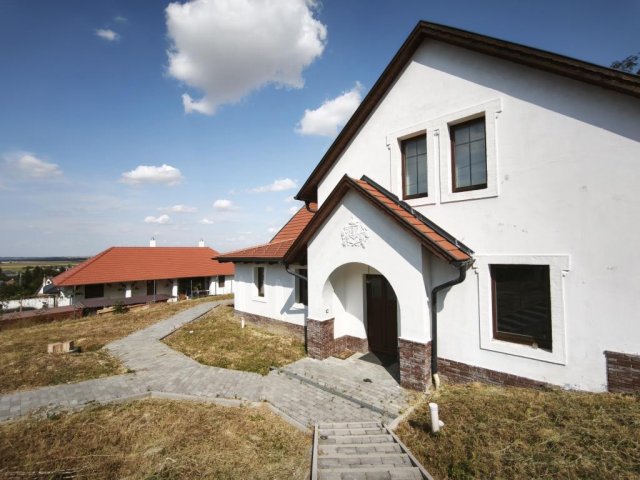 Eladó családi ház, Győrújbaráton 149.9 M Ft, 3+2 szobás