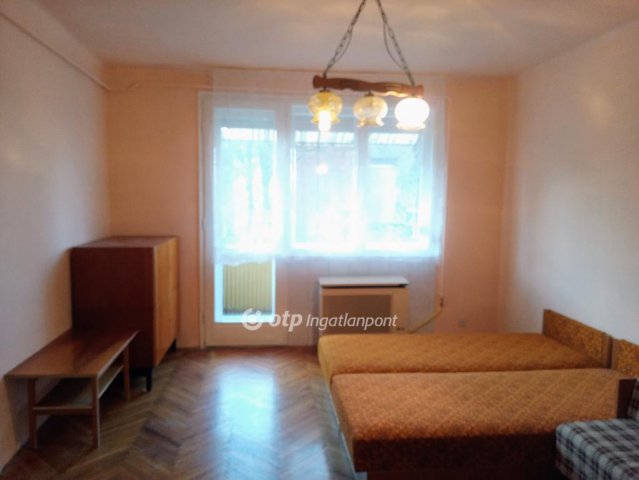 Eladó téglalakás, Dombóváron 23.9 M Ft, 2 szobás