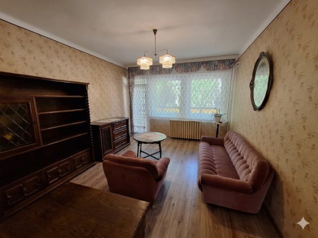 Kiadó téglalakás, albérlet, Szolnokon 200 E Ft / hó, 2+1 szobás