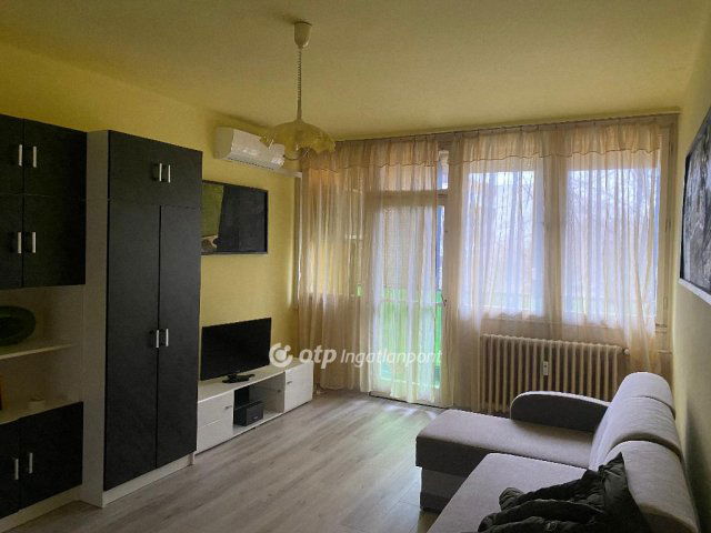 Kiadó panellakás, albérlet, Balassagyarmaton 120 E Ft / hó