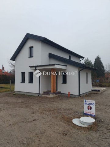 Eladó nyaraló, Balatonkeresztúron 86 M Ft, 4 szobás