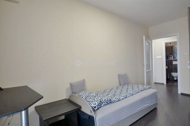 Kiadó téglalakás, albérlet, Kecskeméten 300 E Ft / hó