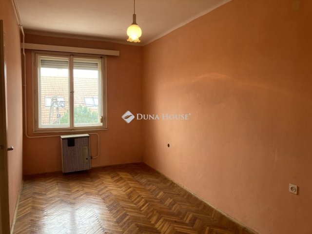 Eladó téglalakás, Kecskeméten 39.9 M Ft, 2 szobás