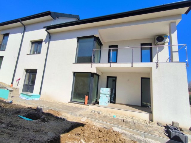 Eladó téglalakás, Hévízen 74.9 M Ft, 2 szobás