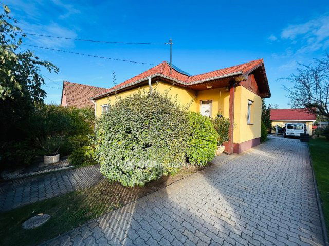 Eladó családi ház, Tégláson 91 M Ft, 3+1 szobás