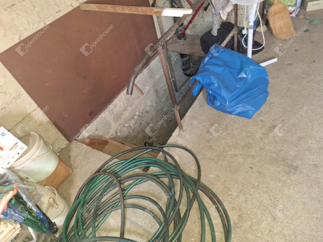 Eladó családi ház, Somlószőlősön 46 M Ft, 4 szobás