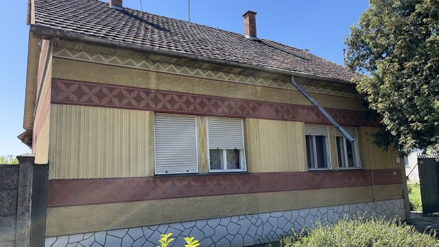 Eladó családi ház, Makón, Erdélyi Püspök utcában 61.9 M Ft