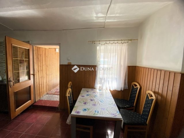 Eladó családi ház, Márkón 46.5 M Ft, 2+1 szobás