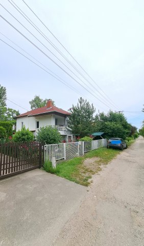 Eladó családi ház, Velencén 95 M Ft, 3 szobás