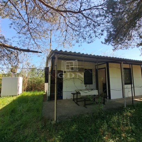 Eladó nyaraló, Balatonfűzfőn 25 M Ft, 1 szobás