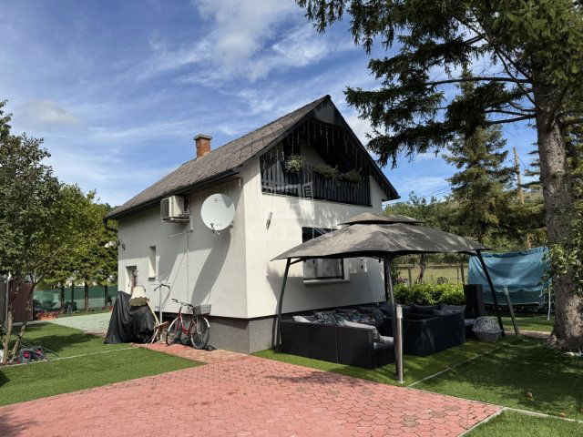 Eladó családi ház, Gánton 41.9 M Ft, 2 szobás