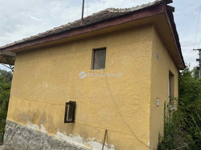Eladó családi ház, Kesztölcön, Esztergomi utcában 44.9 M Ft
