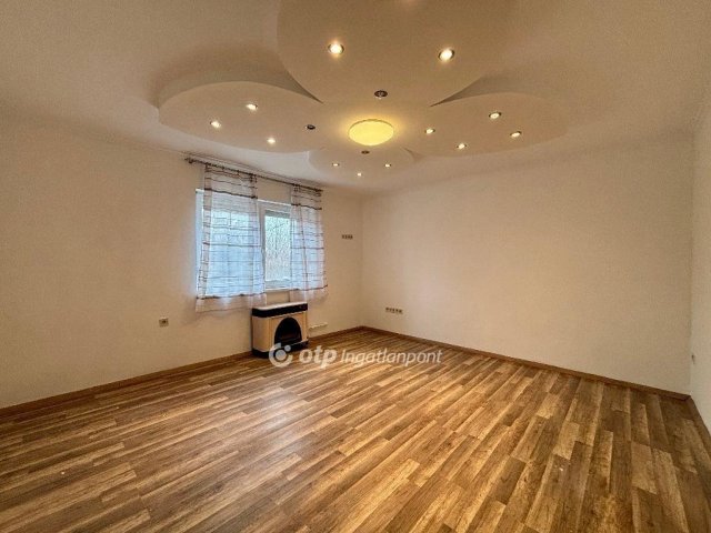 Eladó családi ház, Kállósemjénen 28.5 M Ft, 2 szobás