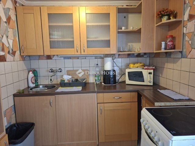 Eladó családi ház, Kiskunlacházán 43.5 M Ft, 3 szobás