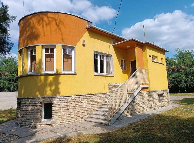 Eladó családi ház, Budapesten, X. kerületben 254 M Ft, 7 szobás