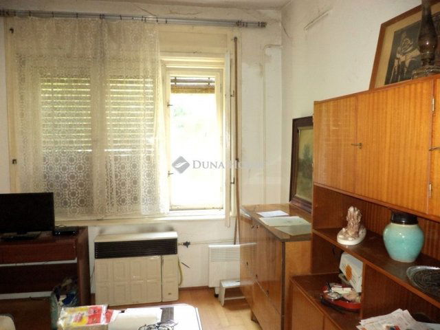 Eladó téglalakás, Székesfehérvárott 38 M Ft, 1 szobás