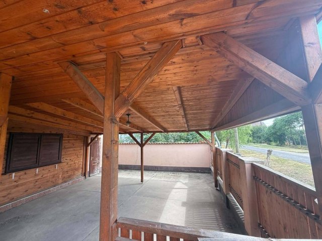 Eladó üzlethelyiség, Szerepen 6.5 M Ft / költözzbe.hu