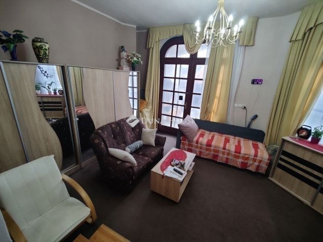 Eladó ikerház, Vecsésen 105 M Ft, 6 szobás