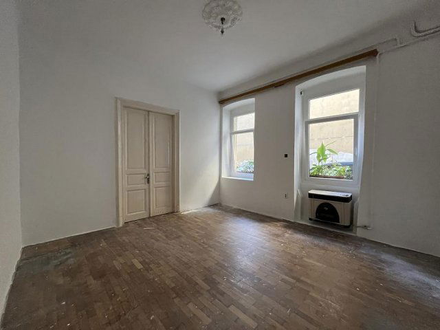 Eladó téglalakás, Budapesten, VII. kerületben, Nefelejcs utcában
