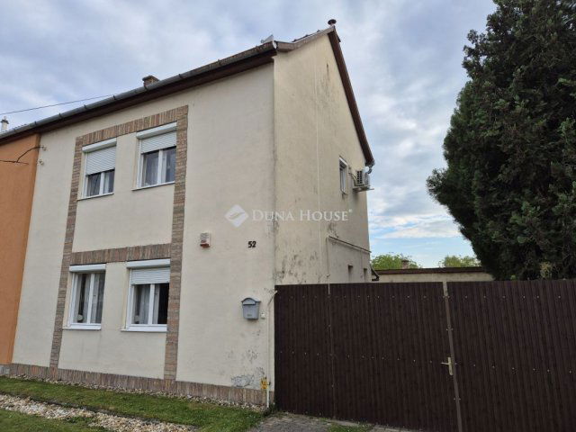 Eladó téglalakás, Kalocsán 38 M Ft, 3 szobás