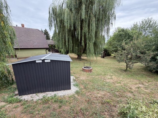 Eladó nyaraló, Kaposváron 34.5 M Ft, 3 szobás