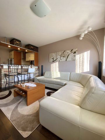 Eladó téglalakás, Szegeden 54 M Ft, 1+1 szobás