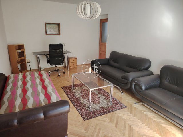 Kiadó téglalakás, albérlet, Szegeden, Osztrovszky utcában