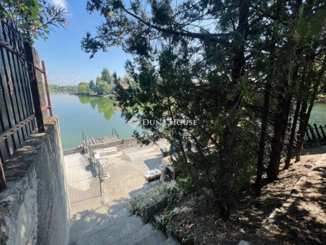 Eladó családi ház, Szigetszentmiklóson 30.499 M Ft, 3 szobás