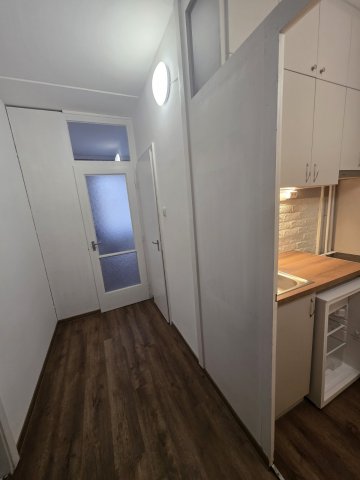 Eladó panellakás, Mosonmagyaróváron 39.9 M Ft, 2 szobás