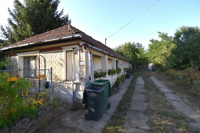 Eladó családi ház, Újcsanáloson 7.9 M Ft, 2 szobás