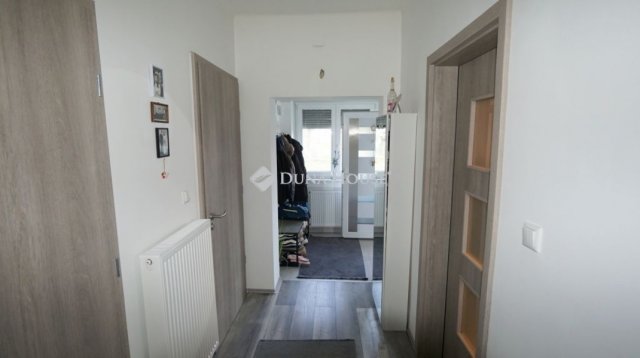 Eladó családi ház, Zalaegerszegen 65.99 M Ft, 2 szobás
