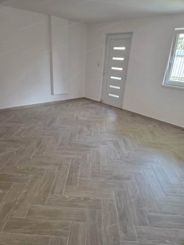 Eladó családi ház, Jászberényben 37.9 M Ft, 3 szobás