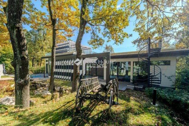 Eladó nyaraló, Pilisszentkereszten 693 M Ft, 6 szobás