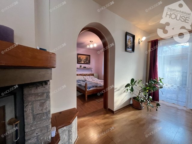 Eladó családi ház, Kecskeméten 127.9 M Ft, 7 szobás