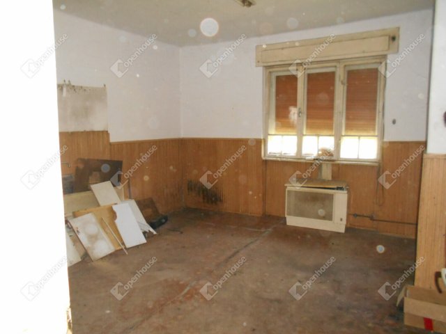 Eladó családi ház, Hegyhátszentjakabon 28 M Ft, 2 szobás