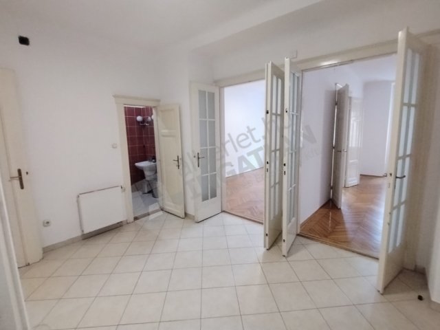 Kiadó téglalakás, albérlet, XI. kerületben, Vak Bottyán utcában