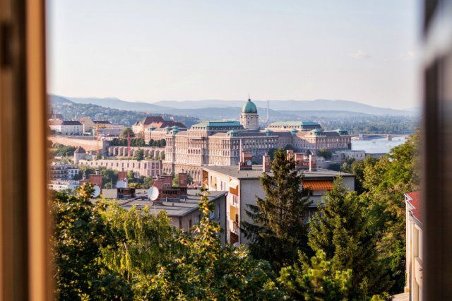 Kiadó iroda, Budapesten, I. kerületben, Bérc utcában