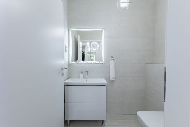 Eladó téglalakás, Budapesten, XIX. kerületben 152 M Ft, 3 szobás