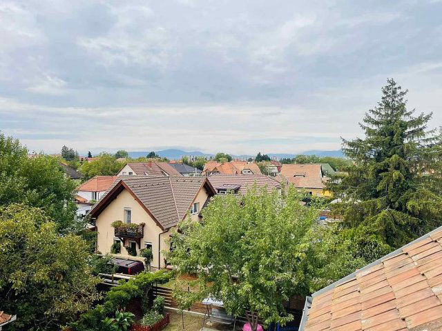 Eladó családi ház, Dunakeszin 94.5 M Ft, 7 szobás