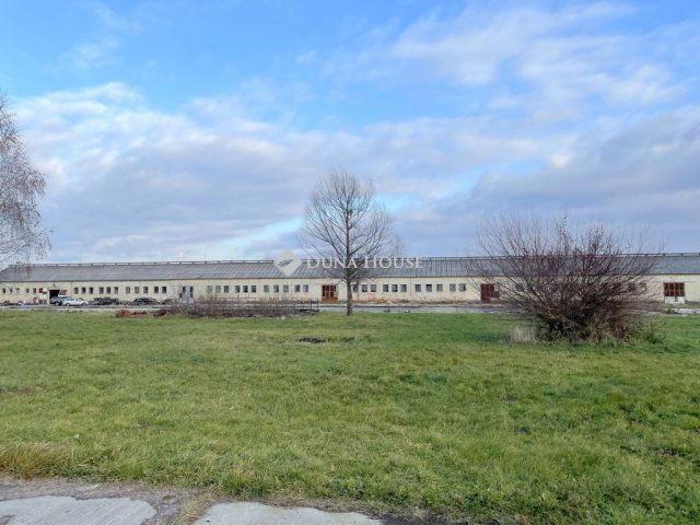 Eladó ipari ingatlan, Lovásziban 350 M Ft / költözzbe.hu