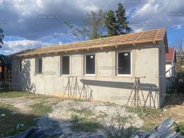 Eladó családi ház, Pomázon 59.9 M Ft, 2 szobás